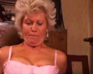 Oma wil hem het liefste anaal