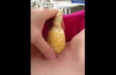 Een maiskolf als dildo